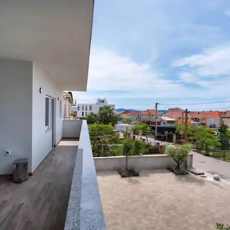 Appartamento With Parking Space - 25204