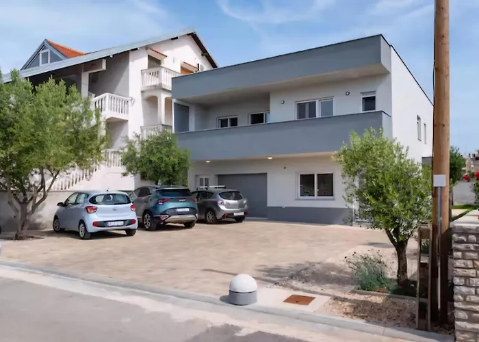 With Parking Space - 25204 Appartement