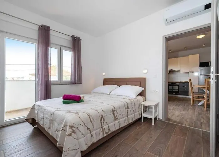 Appartement With Parking Space - 25204