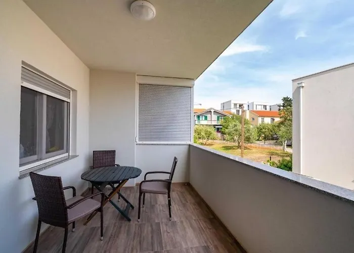 Appartement With Parking Space - 25204