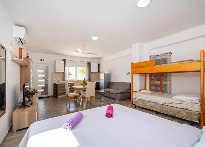 Appartement With Parking Space - 25204 Zadar