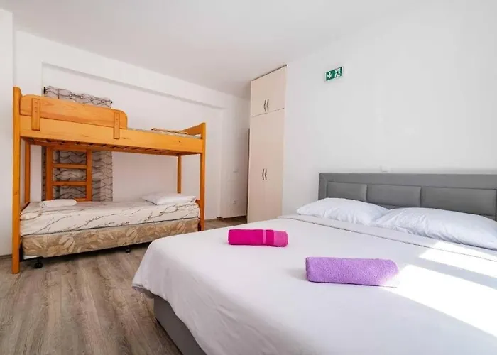 With Parking Space - 25204 Appartement