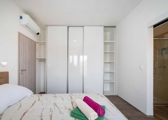 With Parking Space - 25204 Appartement