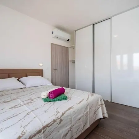 With Parking Space - 25204 * 자다르