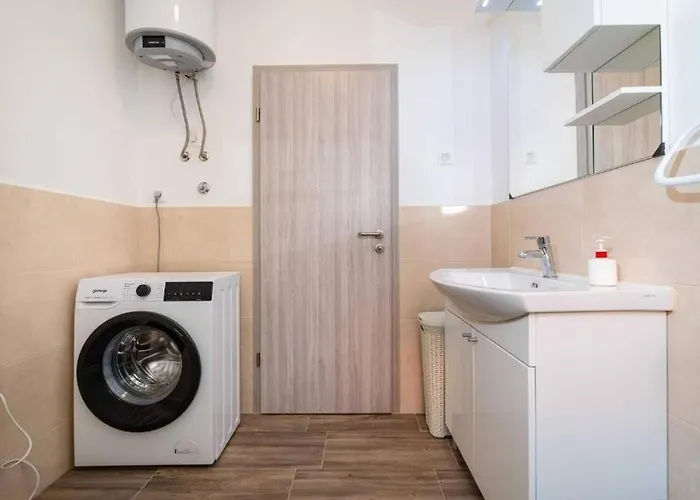 With Parking Space - 25204 דירה *