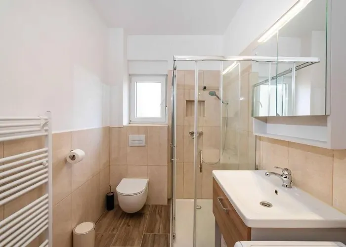 With Parking Space - 25204 זאדאר